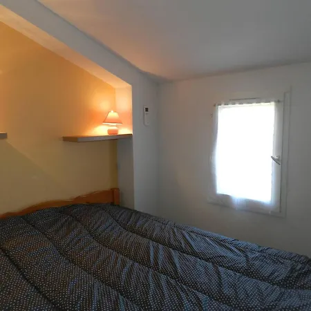 Le Lavandou, 3 Pieces, 4 Personnes - Fr-1-713-147 Apartment Le Lavandou